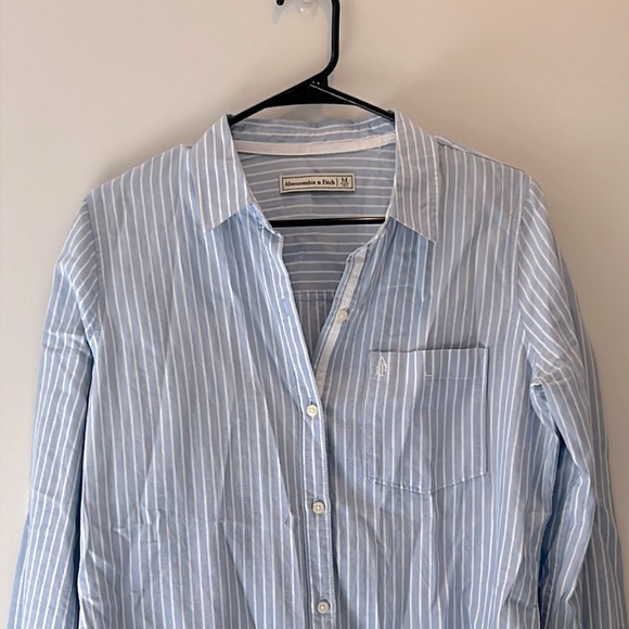❌SOLD❌Abercrombie & Fitch Boyfriend Button up - Picture 3 of 5